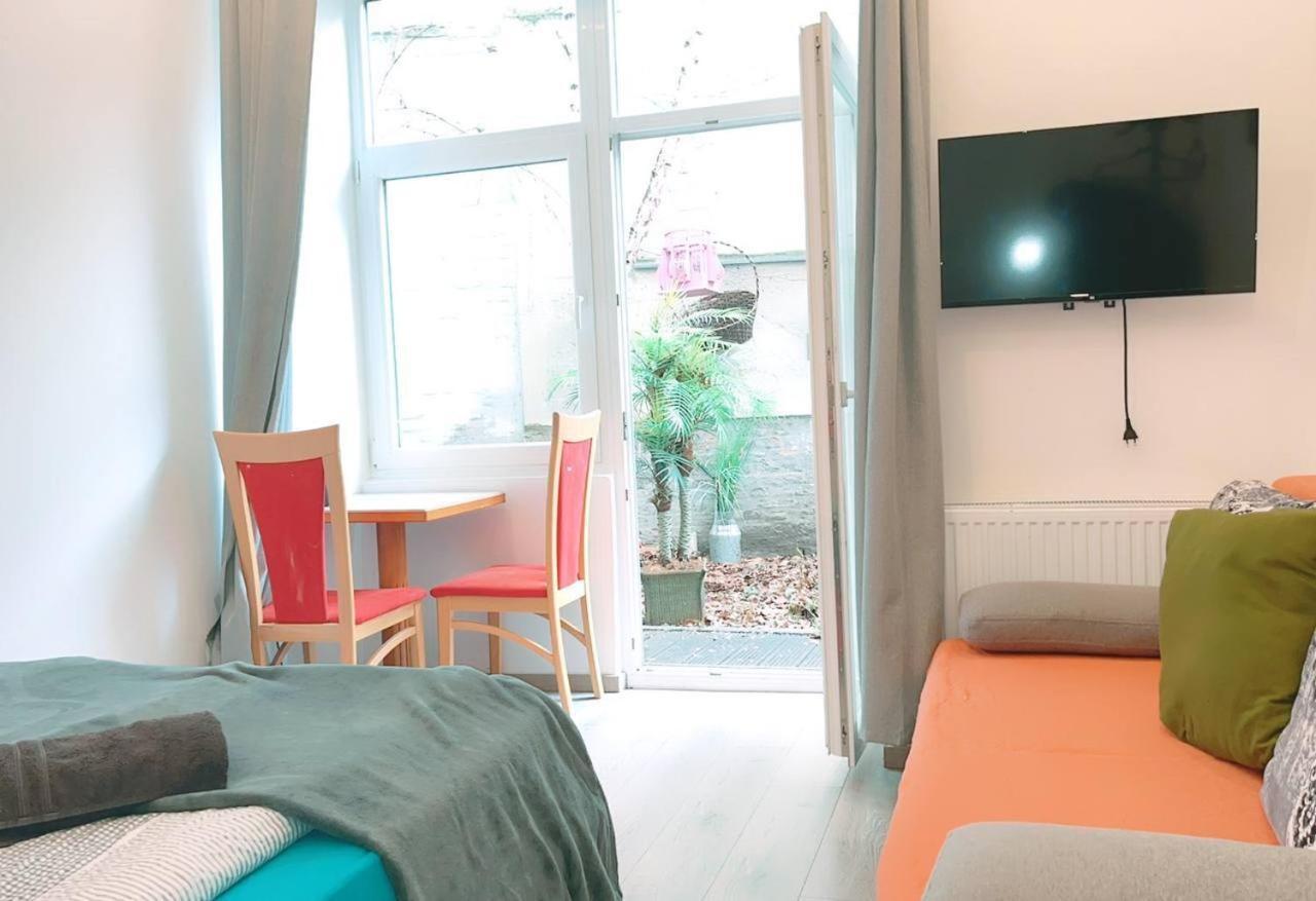 Comfort Triple Room Hn Bécs Kültér fotó