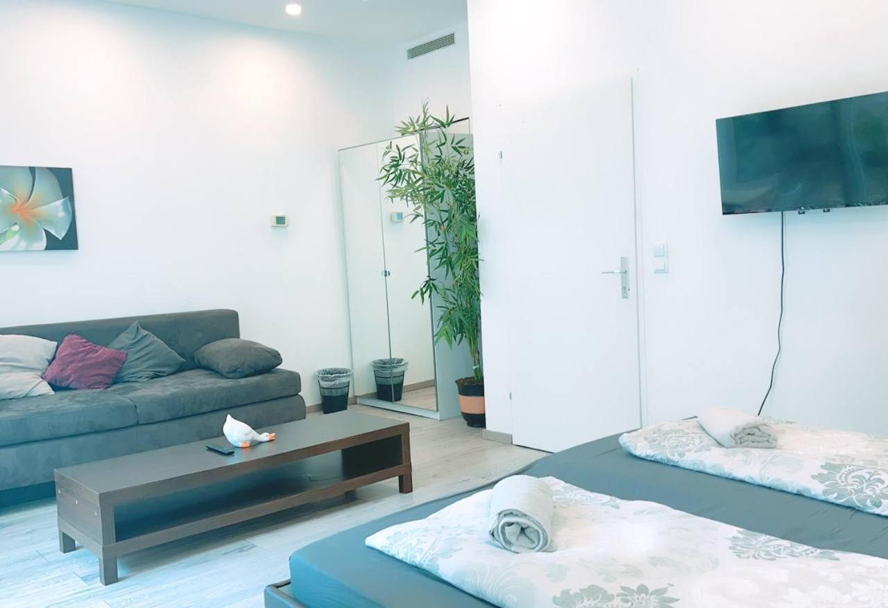 Comfort Triple Room Hn Bécs Kültér fotó