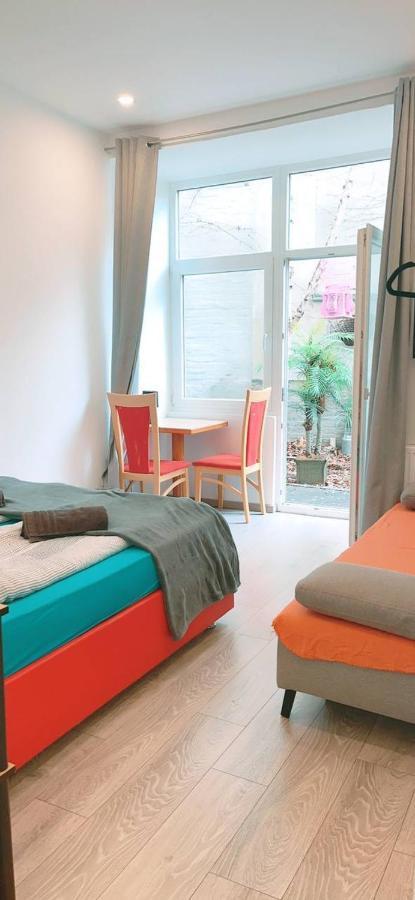 Comfort Triple Room Hn Bécs Kültér fotó